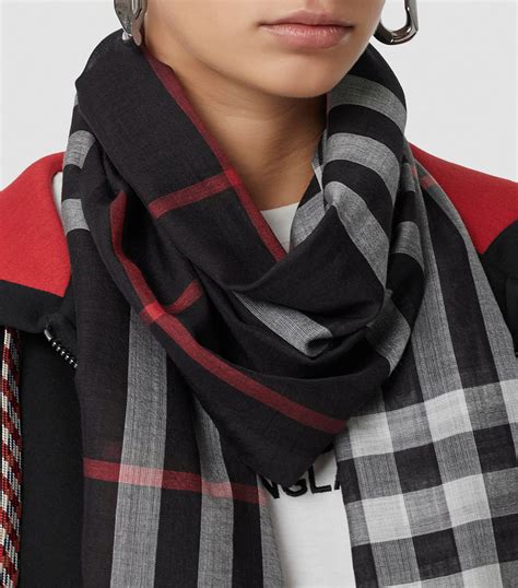 burberry scarf giant check|burberry check scarf wool fringe.